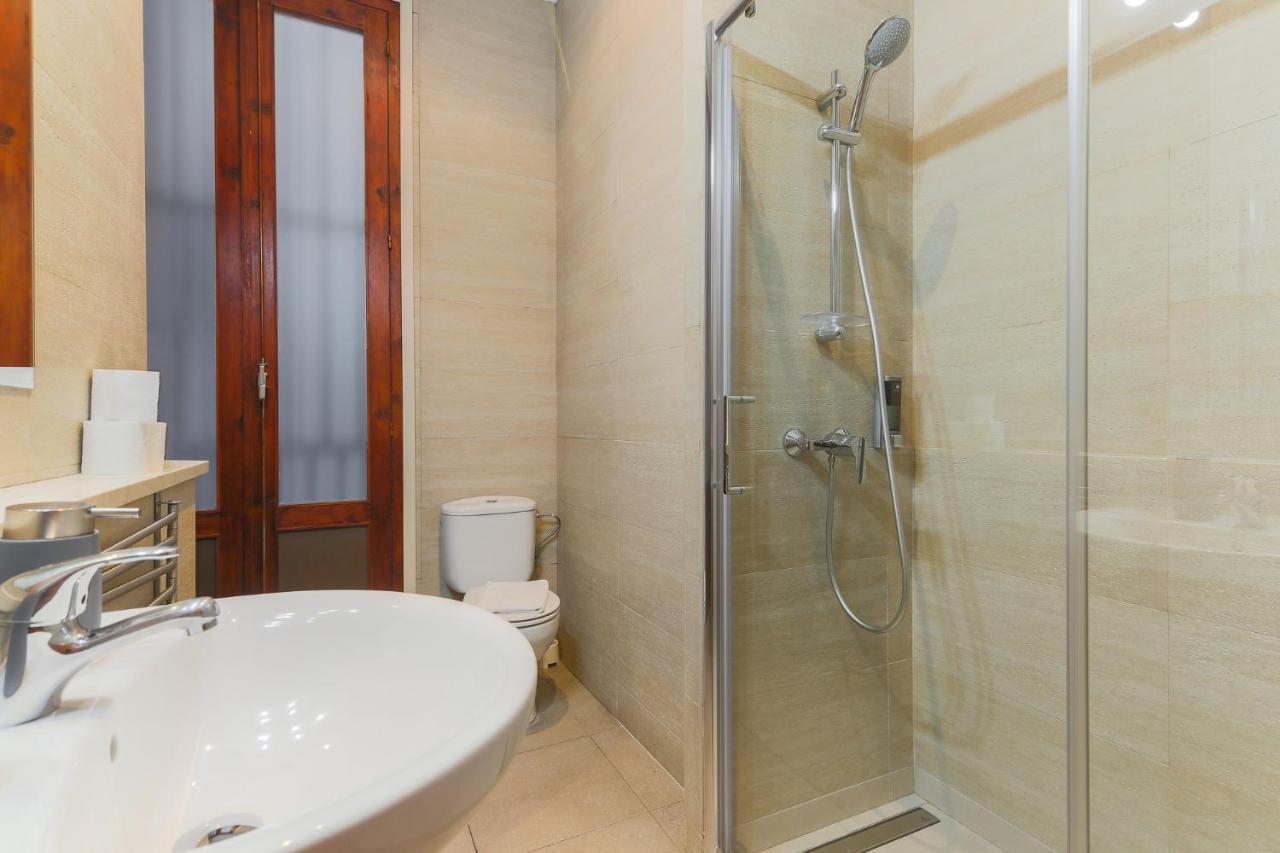 Great Spacious Apartment In The Gothic Quarter Barselona Dış mekan fotoğraf